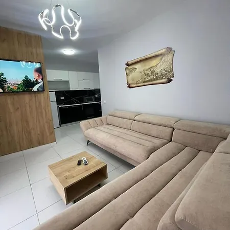 Hotell Lux Velipoje 4*